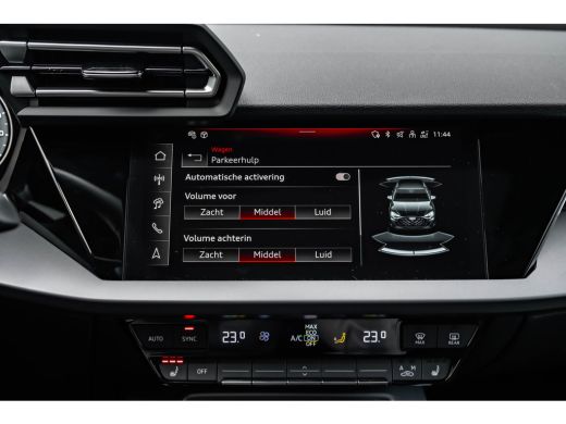 Audi A3 Sportback 40 TFSI e S edition 204PK | Panorama Dak | Stoelverw. voor | Dodehoek Detectie | Camera... ActivLease financial lease