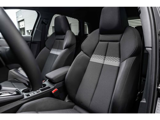 Audi A3 Sportback 40 TFSI e S edition 204PK | Panorama Dak | Stoelverw. voor | Dodehoek Detectie | Camera... ActivLease financial lease