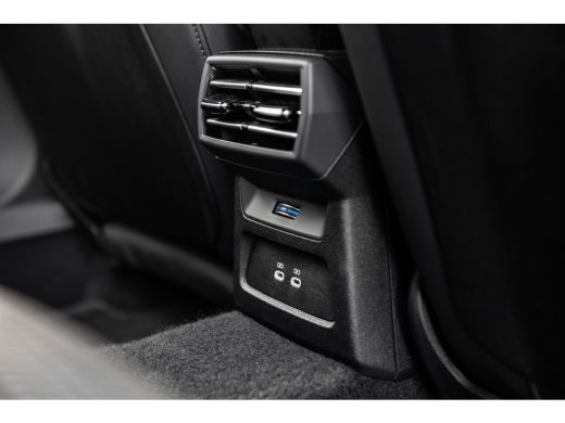 Audi A3 Sportback 40 TFSI e S edition | Stoelverwarming | Achteruitrijcamera | Adaptive Cruise Control | ActivLease financial lease