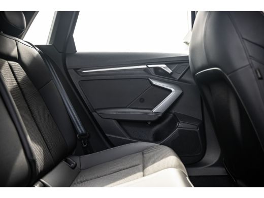 Audi A3 Sportback 40 TFSI e S edition | Stoelverwarming | Achteruitrijcamera | Adaptive Cruise Control | ActivLease financial lease