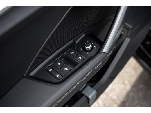 Audi A3 Sportback 40 TFSI e S edition | Stoelverwarming | Achteruitrijcamera | Adaptive Cruise Control | ActivLease financial lease