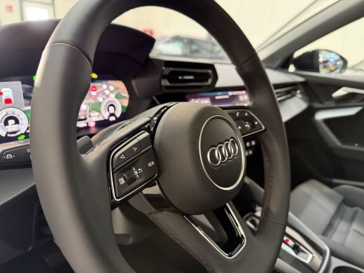 Audi A3 Sportback 45 TFSI e 272pk S edition | Pano dak | Zwart optiek | ACC ActivLease financial lease