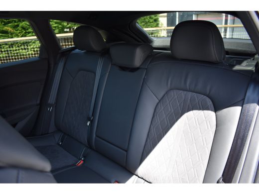 Audi A5 Avant 2.0 e-hybrid quattro S edition | Sportstoelen | Techniek pakket plus | Wegklapbare trekhaak... ActivLease financial lease