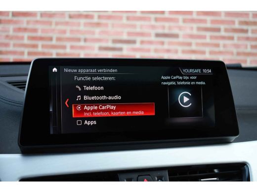 BMW X2 xDrive25e M-Sport Pano HUD El-zetels Camera Carplay 19inch ActivLease financial lease