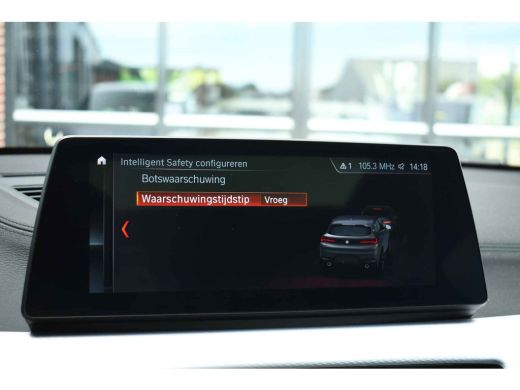 BMW X2 xDrive25e M-Sport Pano HUD El-zetels Camera Carplay 19inch ActivLease financial lease