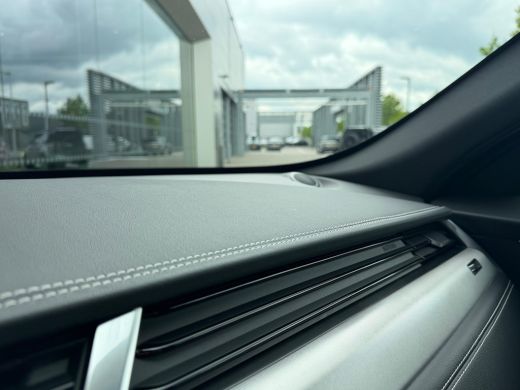Jaguar F-PACE P400e PHEV R-Dynamic S | Pano | Afneembare trekhaak | Black Pack | Adaptieve Cruise Control | Mer... ActivLease financial lease