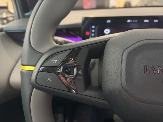Lynk & Co 02 More 66 kWh | BLIS | Panoramadak | Carplay | Harman Kardon | Keyless entry / start | Camera | ActivLease financial lease