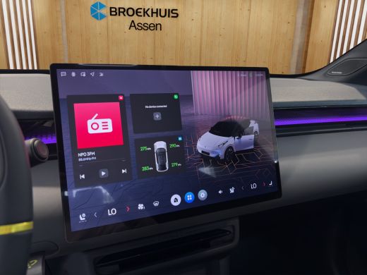 Lynk & Co 02 More 66 kWh | BLIS | Panoramadak | Carplay | Harman Kardon | Keyless entry / start | Camera | ActivLease financial lease