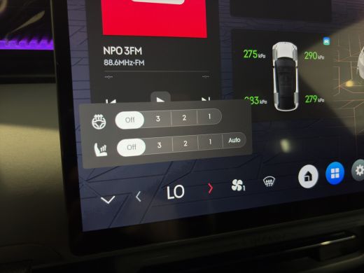 Lynk & Co 02 More 66 kWh | BLIS | Panoramadak | Carplay | Harman Kardon | Keyless entry / start | Camera | ActivLease financial lease