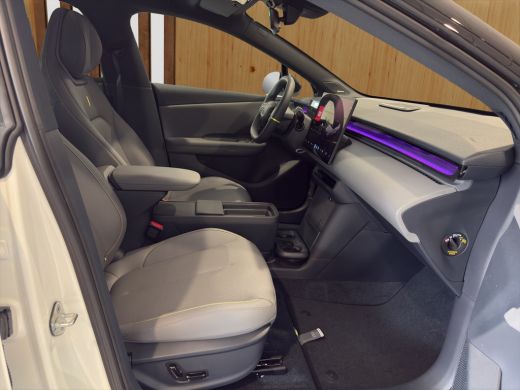 Lynk & Co 02 More 66 kWh | BLIS | Panoramadak | Carplay | Harman Kardon | Keyless entry / start | Camera | ActivLease financial lease