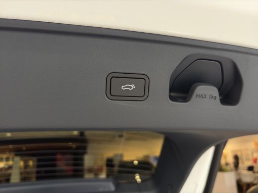 Lynk & Co 02 More 66 kWh | BLIS | Panoramadak | Carplay | Harman Kardon | Keyless entry / start | Camera | ActivLease financial lease