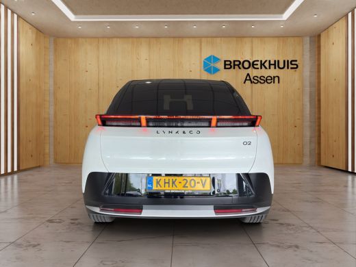 Lynk & Co 02 More 66 kWh | BLIS | Panoramadak | Carplay | Harman Kardon | Keyless entry / start | Camera | ActivLease financial lease