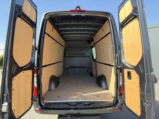 Mercedes-Benz Sprinter 319 CDI 191 PK 4x4 AUTOMAAT FACELIFT BPM VRIJ !! / L3H2 / STUUR EN STOELVERWARMING / 2.8 TONS TRE... ActivLease financial lease