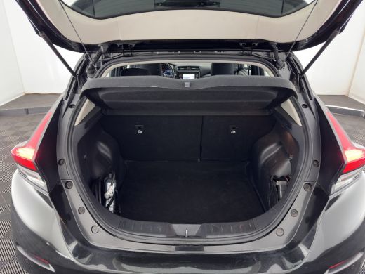 Nissan Leaf N-Connecta 40 kWh (INCL-BTW) Aut. *HEATPUMP | NAVI-FULLMAP | TOPVIEW | KEYLESS | BLINDSPOT |  DIG... ActivLease financial lease