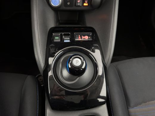 Nissan Leaf N-Connecta 40 kWh (INCL-BTW) Aut. *HEATPUMP | NAVI-FULLMAP | TOPVIEW | KEYLESS | BLINDSPOT |  DIG... ActivLease financial lease