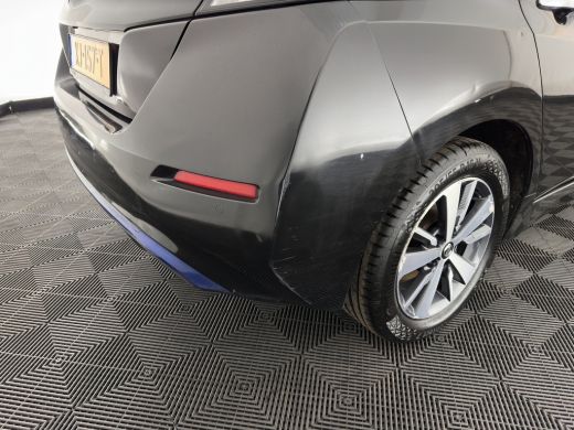Nissan Leaf N-Connecta 40 kWh (INCL-BTW) Aut. *HEATPUMP | NAVI-FULLMAP | TOPVIEW | KEYLESS | BLINDSPOT |  DIG... ActivLease financial lease