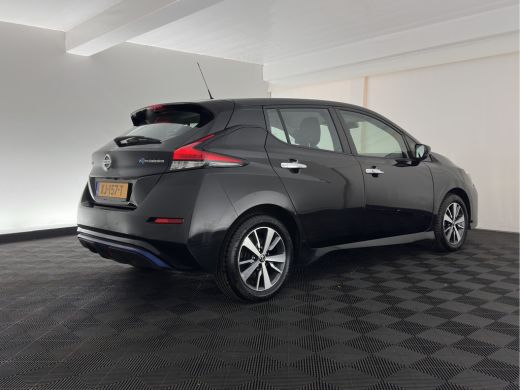 Nissan Leaf N-Connecta 40 kWh (INCL-BTW) Aut. *HEATPUMP | NAVI-FULLMAP | TOPVIEW | KEYLESS | BLINDSPOT |  DIG... ActivLease financial lease