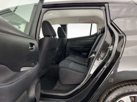 Nissan Leaf N-Connecta 40 kWh (INCL-BTW) Aut. *HEATPUMP | NAVI-FULLMAP | TOPVIEW | KEYLESS | BLINDSPOT |  DIG... ActivLease financial lease