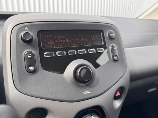 Peugeot 108 1.0 e-VTi Active | Airco | Bluetooth | DAB | Elektrische Ramen | | Achterbank in delen neerklapba... ActivLease financial lease