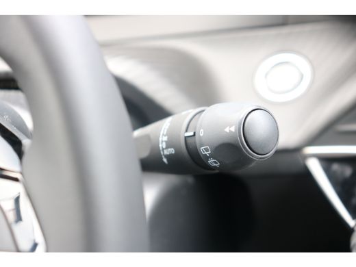 Peugeot 2008 Allure 1.2 Hybrid 145pk Camera | Navi | Adaptive cruise control | Apple Carplay/Android Auto | ActivLease financial lease