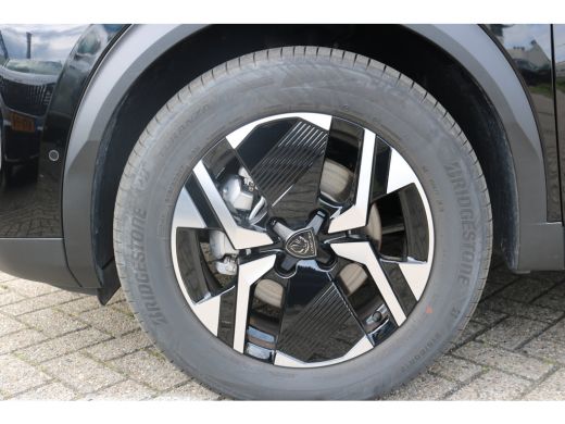 Peugeot 2008 Allure 1.2 Hybrid 145pk Camera | Navi | Adaptive cruise control | Apple Carplay/Android Auto | ActivLease financial lease