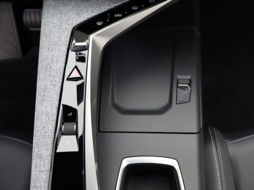 Peugeot e-3008 Allure Avantage 210 74 kWh | Achteruitrijcamera | 3 fase | Cruise Control | Climate Control | App... ActivLease financial lease