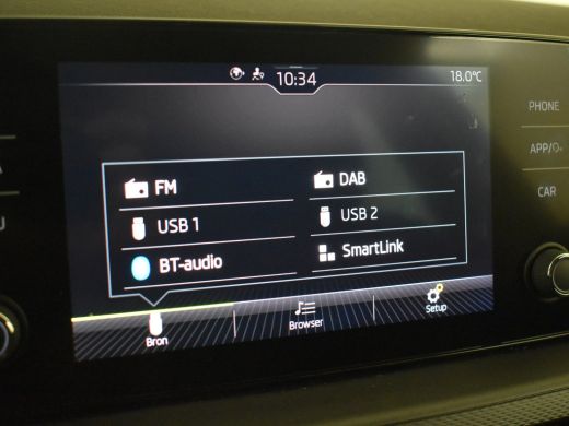 Skoda Kamiq 1.0 TSI Ambition 110 PK | Parkeersensoren achter | Apple carplay Android auto | Climate control |... ActivLease financial lease