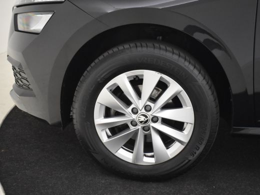 Skoda Kamiq 1.0 TSI Ambition 110 PK | Parkeersensoren achter | Apple carplay Android auto | Climate control |... ActivLease financial lease