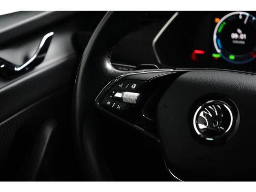 Skoda Octavia Combi 1.4 eHybrid PHEV 204PK Ambition iV | CAMERA | STOEL+STUURVERW. | 18 INCH | CLIMATE CONTROL ... ActivLease financial lease
