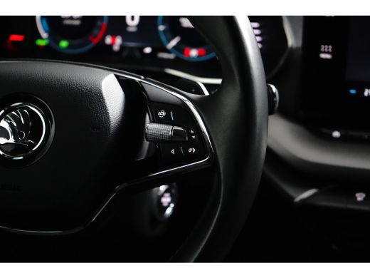 Skoda Octavia Combi 1.4 eHybrid PHEV 204PK Ambition iV | CAMERA | STOEL+STUURVERW. | 18 INCH | CLIMATE CONTROL ... ActivLease financial lease