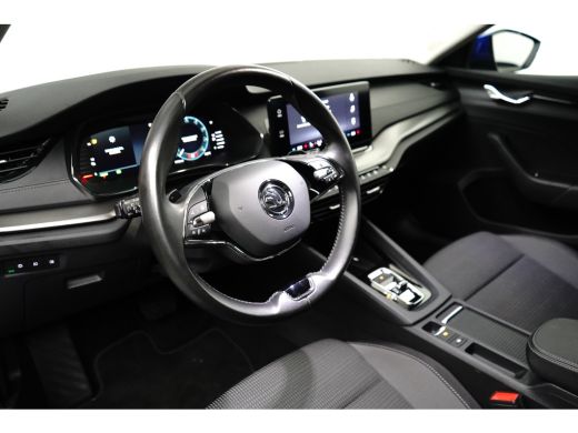 Skoda Octavia Combi 1.4 eHybrid PHEV 204PK Ambition iV | CAMERA | STOEL+STUURVERW. | 18 INCH | CLIMATE CONTROL ... ActivLease financial lease