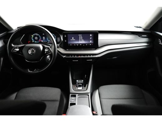 Skoda Octavia Combi 1.4 eHybrid PHEV 204PK Ambition iV | CAMERA | STOEL+STUURVERW. | 18 INCH | CLIMATE CONTROL ... ActivLease financial lease