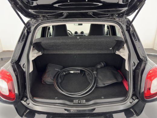 Smart Forfour EQ Essential 18 kWh [ 3-Fase-22kW ] {SOH-93%} (INCL-BTW) *LEATHER | HEATED-COMFORTSEATS | PRIVACY... ActivLease financial lease