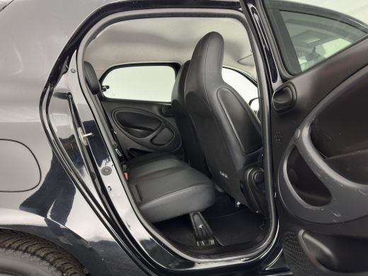 Smart Forfour EQ Essential 18 kWh [ 3-Fase-22kW ] {SOH-93%} (INCL-BTW) *LEATHER | HEATED-COMFORTSEATS | PRIVACY... ActivLease financial lease