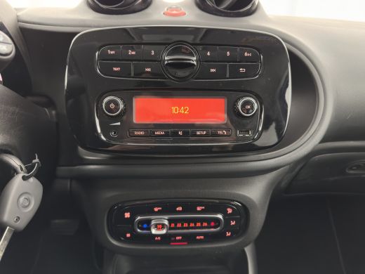 Smart Forfour EQ Essential 18 kWh [ 3-Fase-22kW ] {SOH-93%} (INCL-BTW) *LEATHER | HEATED-COMFORTSEATS | PRIVACY... ActivLease financial lease