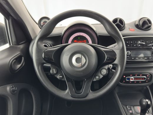 Smart Forfour EQ Essential 18 kWh [ 3-Fase-22kW ] {SOH-93%} (INCL-BTW) *LEATHER | HEATED-COMFORTSEATS | PRIVACY... ActivLease financial lease