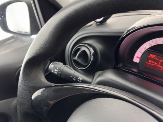 Smart Forfour EQ Essential 18 kWh [ 3-Fase-22kW ] {SOH-93%} (INCL-BTW) *LEATHER | HEATED-COMFORTSEATS | PRIVACY... ActivLease financial lease