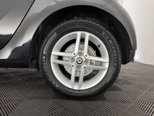 Smart Forfour EQ Essential 18 kWh [ 3-Fase-22kW ] {SOH-93%} (INCL-BTW) *LEATHER | HEATED-COMFORTSEATS | PRIVACY... ActivLease financial lease
