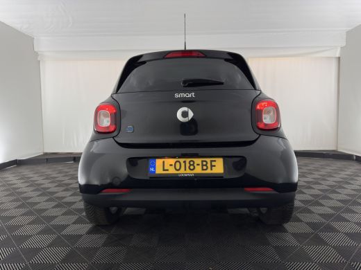 Smart Forfour EQ Essential 18 kWh [ 3-Fase-22kW ] {SOH-93%} (INCL-BTW) *LEATHER | HEATED-COMFORTSEATS | PRIVACY... ActivLease financial lease