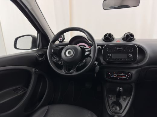 Smart Forfour EQ Essential 18 kWh [ 3-Fase-22kW ] {SOH-93%} (INCL-BTW) *LEATHER | HEATED-COMFORTSEATS | PRIVACY... ActivLease financial lease