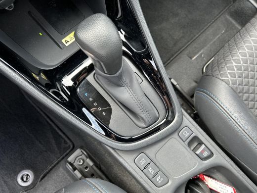 Toyota Yaris 1.5 Hybrid 130 Executive ActivLease financial lease