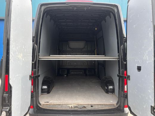Volkswagen Crafter 30 2.0 TDI L3H3 Highline | Apple Carplay | Leer | 3 Zitplaatsen | Parkeersensoren ActivLease financial lease