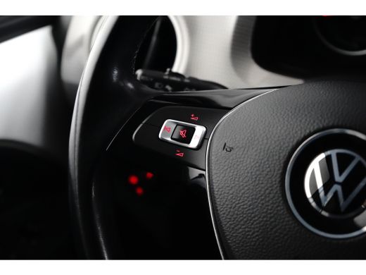 Volkswagen e-up! Style 83PK | STOEL + STUURVERW. | CAMERA | BLUETOOTH | NAVI VIA APP | AIRCO | LED | DAB+ ActivLease financial lease