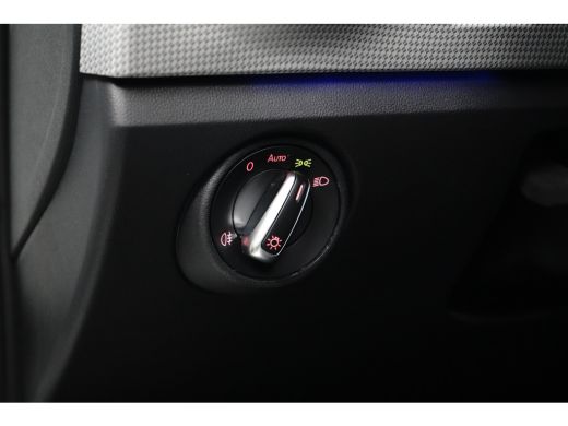 Volkswagen e-up! Style 83PK | STOEL + STUURVERW. | CAMERA | BLUETOOTH | NAVI VIA APP | AIRCO | LED | DAB+ ActivLease financial lease