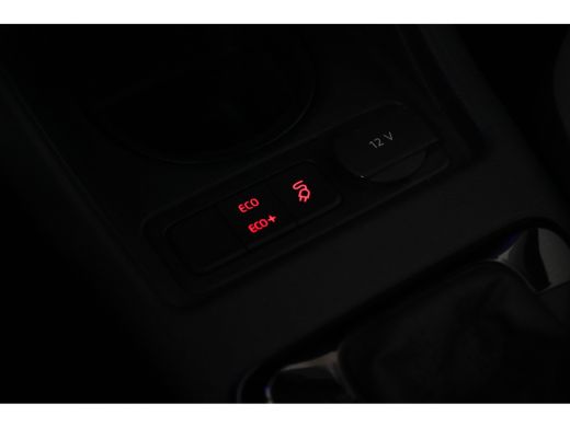 Volkswagen e-up! Style 83PK | STOEL + STUURVERW. | CAMERA | BLUETOOTH | NAVI VIA APP | AIRCO | LED | DAB+ ActivLease financial lease
