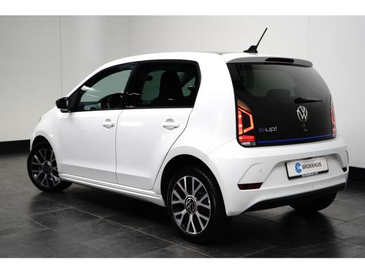 Volkswagen e-up! Style 83PK | STOEL + STUURVERW. | CAMERA | BLUETOOTH | NAVI VIA APP | AIRCO | LED | DAB+ ActivLease financial lease