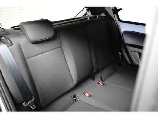 Volkswagen e-up! Style 83PK | STOEL + STUURVERW. | CAMERA | BLUETOOTH | NAVI VIA APP | AIRCO | LED | DAB+ ActivLease financial lease