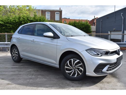 Volkswagen Polo Life Edition | 'App-Connect' smartphone integratie | Achteruitrijcamera (Rear View) | Airconditio... ActivLease financial lease