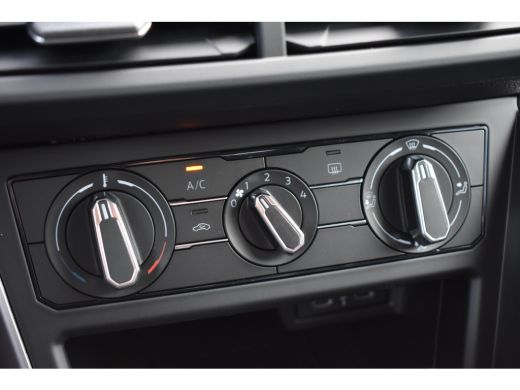 Volkswagen Polo Life Edition | 'App-Connect' smartphone integratie | Achteruitrijcamera (Rear View) | Airconditio... ActivLease financial lease