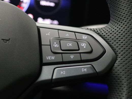 Volkswagen Tayron 1.5 eHybrid R-Line Edition 272PK DSG Pano-Schuifdak, Trekhaak, 360gr. Camera, 20" LM Velgen, Navi... ActivLease financial lease
